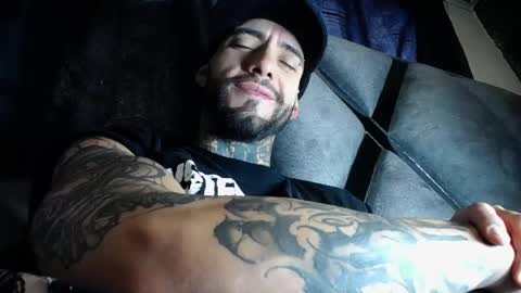 Snapshot of dante_d_angelo_ chatting on April 28, 7:08 pm dante_d_angelo_ online show from April 28, 7:08 pm