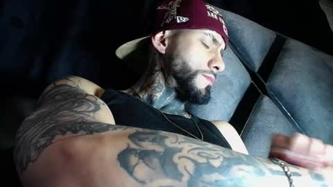 Snapshot of dante_d_angelo_ chatting on May 28, 8:11 am dante_d_angelo_ online show from May 28, 8:11 am