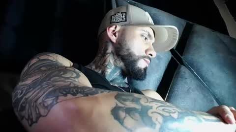 Snapshot of dante_d_angelo_ chatting on June 13, 9:51 am dante_d_angelo_ online show from June 13, 9:51 am