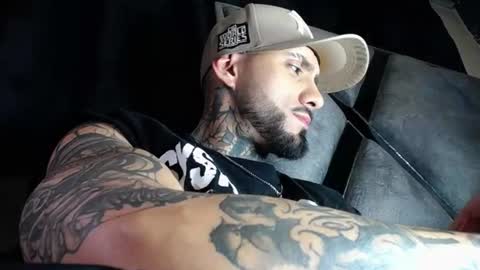 Snapshot of dante_d_angelo_ chatting on June 15, 6:37 am dante_d_angelo_ online show from June 15, 6:37 am