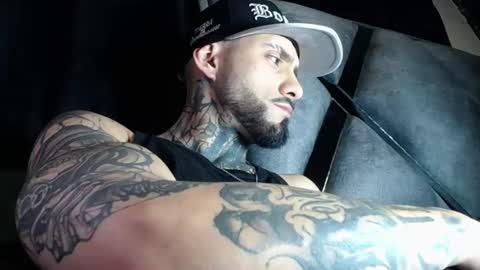 Snapshot of dante_d_angelo_ chatting on June 16, 7:11 am dante_d_angelo_ online show from June 16, 7:11 am
