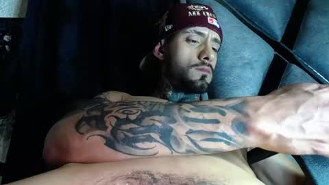 Snapshot of dante_d_angelo_ chatting on June 26, 10:41 am dante_d_angelo_ online show from June 26, 10:41 am