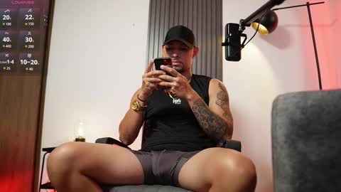 Snapshot of dante_gold chatting on October 23, 2:22 am SEBAS online show from October 23, 2:22 am
