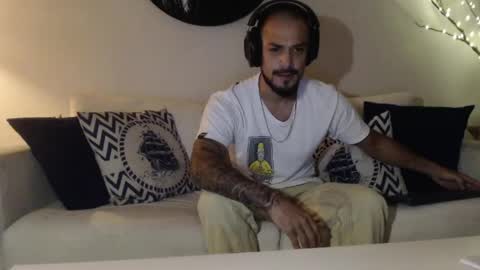 Snapshot of dante_hell1 chatting on April 22, 12:35 am Dante Hell online show from April 22, 12:35 am