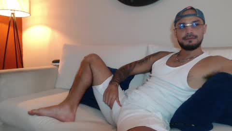 Snapshot of dante_hell1 chatting on June 2, 10:45 pm Dante Hell online show from June 2, 10:45 pm