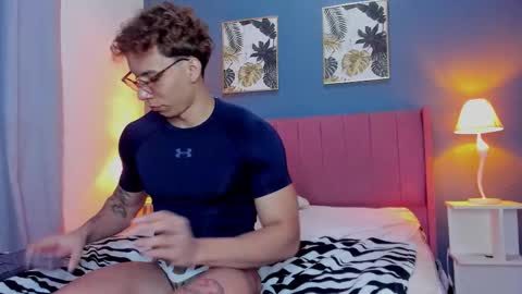 Snapshot of dante_rael chatting on November 11, 2:00 am dante online show from November 11, 2:00 am