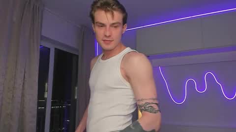 Dante and Ray online show from November 9, 12:09 am