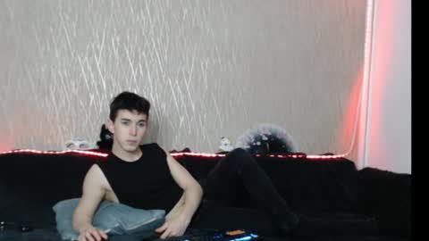 Snapshot of dante_twink__ chatting on January 13, 1:44 am Dante online show from January 13, 1:44 am