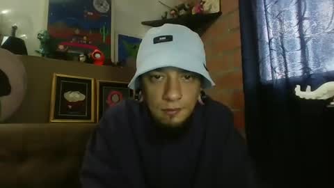 Snapshot of dante_x_5 chatting on October 26, 2:34 pm dante_x_5 online show from October 26, 2:34 pm