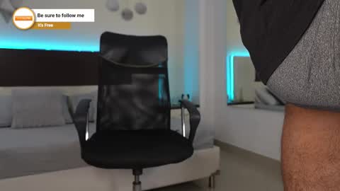 Snapshot of danteestone chatting on November 27, 9:06 pm Dante online show from November 27, 9:06 pm