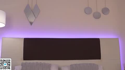 Snapshot of danteestone chatting on February 18, 8:38 pm Dante online show from February 18, 8:38 pm