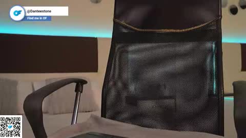 Snapshot of danteestone chatting on February 24, 8:18 pm Dante online show from February 24, 8:18 pm