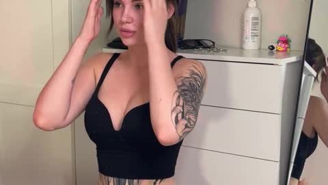 DanteetBeatrix online show from February 14, 3:42 pm