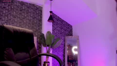 Snapshot of dantesuarez28 chatting on March 13, 3:24 am Dante Suarez online show from March 13, 3:24 am