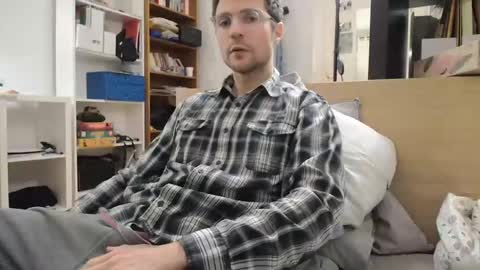 Daniel online show from December 1, 11:36 pm