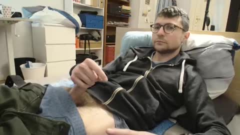 Daniel online show from April 22, 6:31 pm