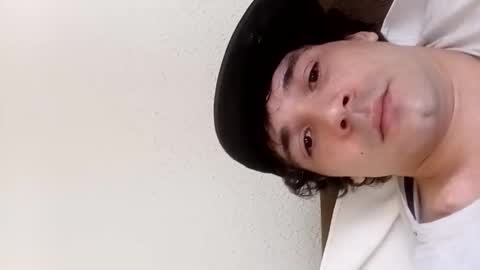 Snapshot of dantoncosso112 chatting on December 17, 5:30 pm dantoncosso112 online show from December 17, 5:30 pm