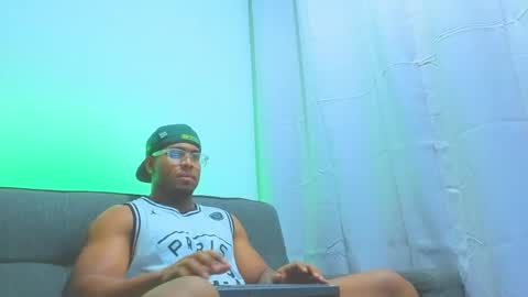 Snapshot of dany_dryy chatting on May 19, 4:41 am Dany online show from May 19, 4:41 am