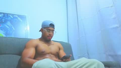 Snapshot of dany_dryy chatting on June 19, 3:11 am Dany online show from June 19, 3:11 am