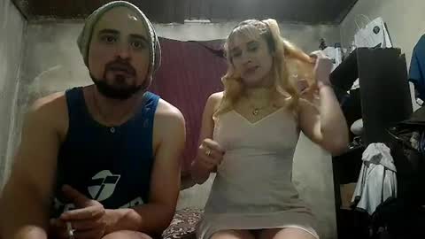 Snapshot of danycami1999960219 chatting on June 21, 2:36 am Cami y Dany online show from June 21, 2:36 am