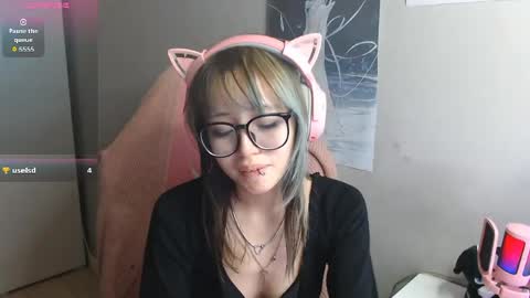 Snapshot of danyelleeyermann chatting on May 28, 1:08 pm danyelleeyermann online show from May 28, 1:08 pm