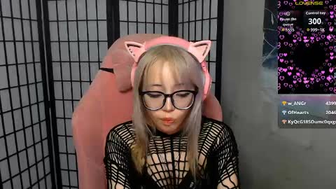 Snapshot of danyelleeyermann chatting on June 9, 1:01 pm danyelleeyermann online show from June 9, 1:01 pm