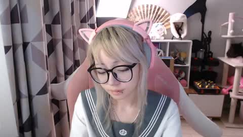 Snapshot of danyelleeyermann chatting on July 6, 1:08 pm danyelleeyermann online show from July 6, 1:08 pm