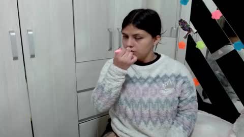 daphne877046 online show from November 10, 12:09 am