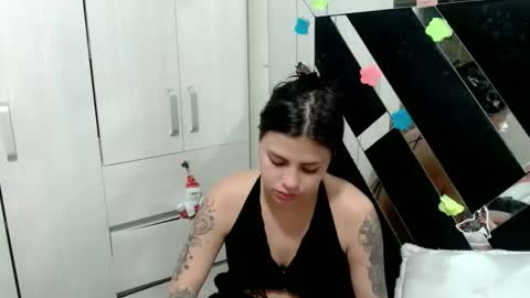 daphne877046 online show from February 24, 2:20 am