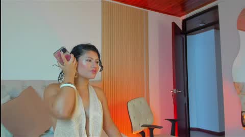 Snapshot of daphne_24 chatting on May 29, 1:20 pm Antonella Mora online show from May 29, 1:20 pm
