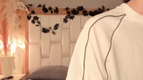 daphne_and_roger online show from December 23, 11:08 am