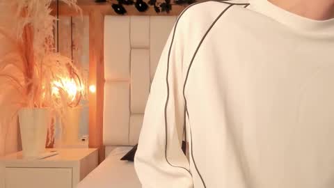 daphne_and_roger online show from January 14, 11:05 am