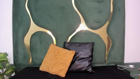 Snapshot of daphne_culeht chatting on April 30, 9:19 pm daphne_culeht online show from April 30, 9:19 pm