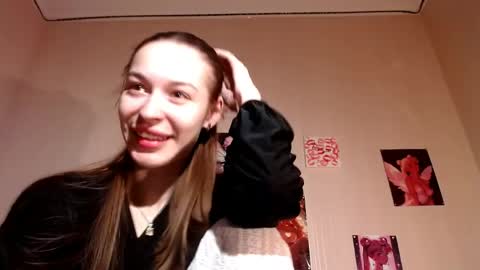 Daphne Darkthorn online show from April 13, 8:03 pm