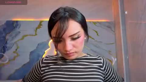 Snapshot of daphne_nicole_b chatting on July 14, 12:57 am daphne_nicole_b online show from July 14, 12:57 am