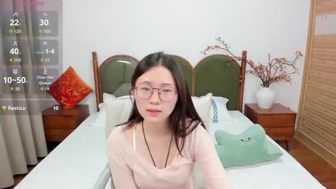 Snapshot of daphnedawn chatting on November 15, 12:30 am Dawn online show from November 15, 12:30 am