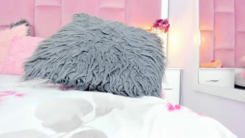 Snapshot of daphnelloyd chatting on January 21, 11:02 pm Daphne online show from January 21, 11:02 pm