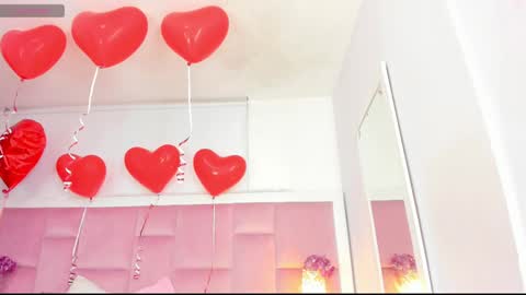 Snapshot of daphnelloyd chatting on February 13, 2:45 am Daphne online show from February 13, 2:45 am