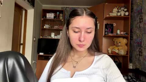 Poly online show from April 29, 10:19 am