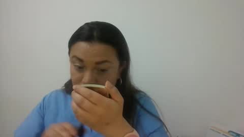 dapnne online show from November 5, 7:58 pm