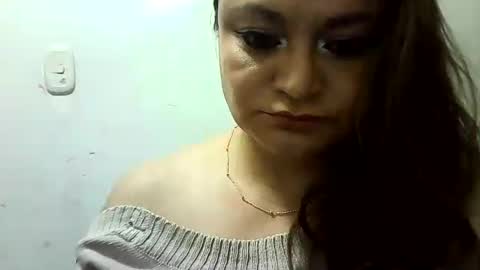 Snapshot of dapnne24 chatting on July 15, 11:59 am dapnne online show from July 15, 11:59 am