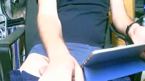 Snapshot of dar12173 chatting on June 22, 6:54 am dar12173 online show from June 22, 6:54 am