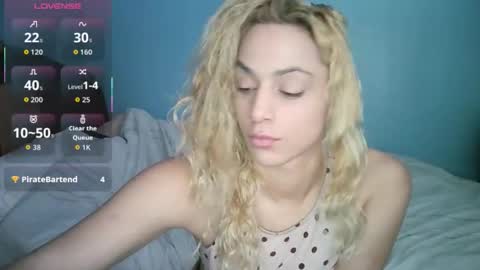 darcieroselli online show from February 11, 3:06 pm