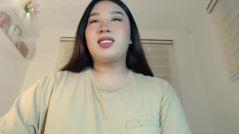 Snapshot of darcy_world chatting on April 29, 5:52 pm DARCY online show from April 29, 5:52 pm