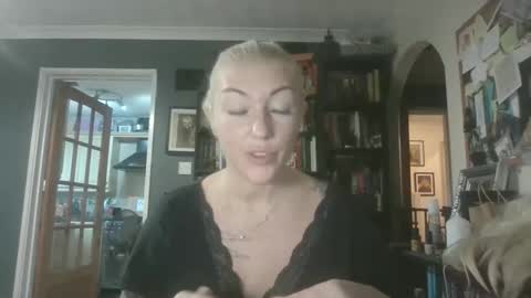 Darcy online show from February 9, 8:51 am