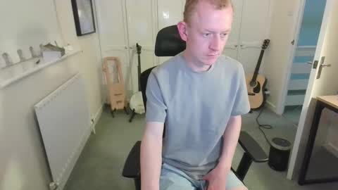 Snapshot of dare_to_be_olly chatting on November 9, 7:12 pm Olly online show from November 9, 7:12 pm