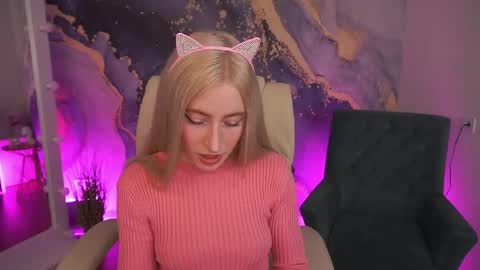 dariadelly online show from May 7, 1:05 pm