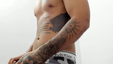 darianfx01 online show from April 23, 10:56 pm