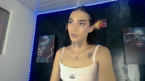 Snapshot of darianna_atehortua chatting on June 3, 3:17 pm Dary online show from June 3, 3:17 pm
