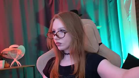 Daria Tate online show from March 12, 11:49 am